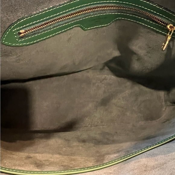 Louis Vuitton Lussac GM Green EPI Bag - Picture 6 of 12